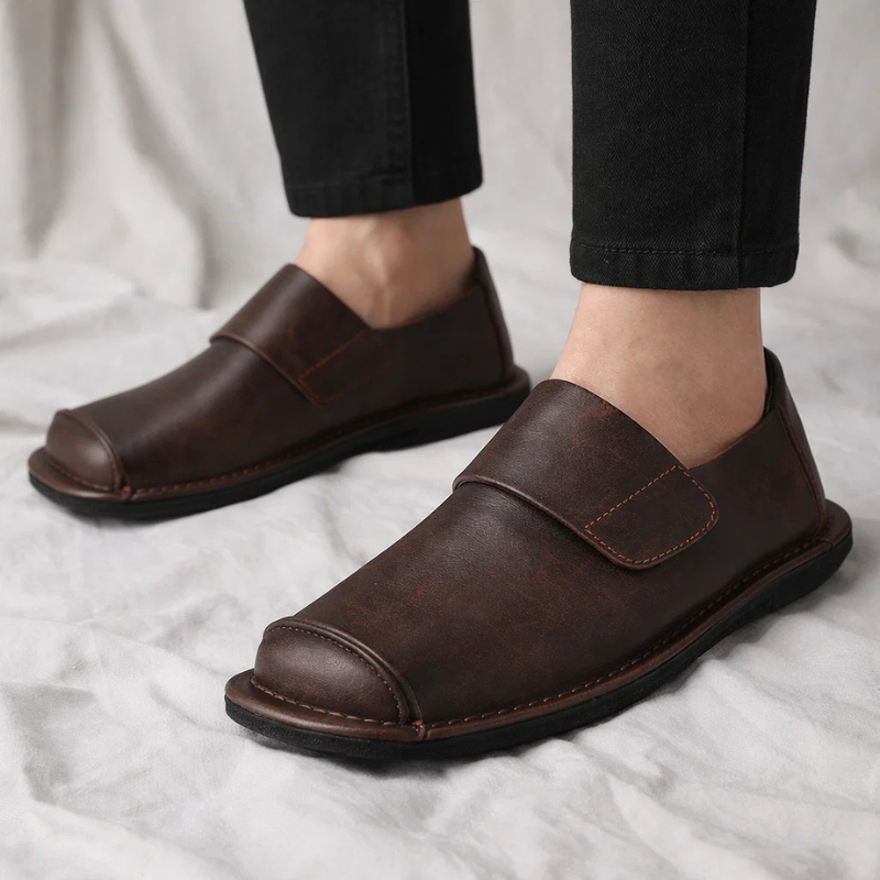 MAISON VALÉRIE | Loafer élégant avec un de sangle minimal pour hommes