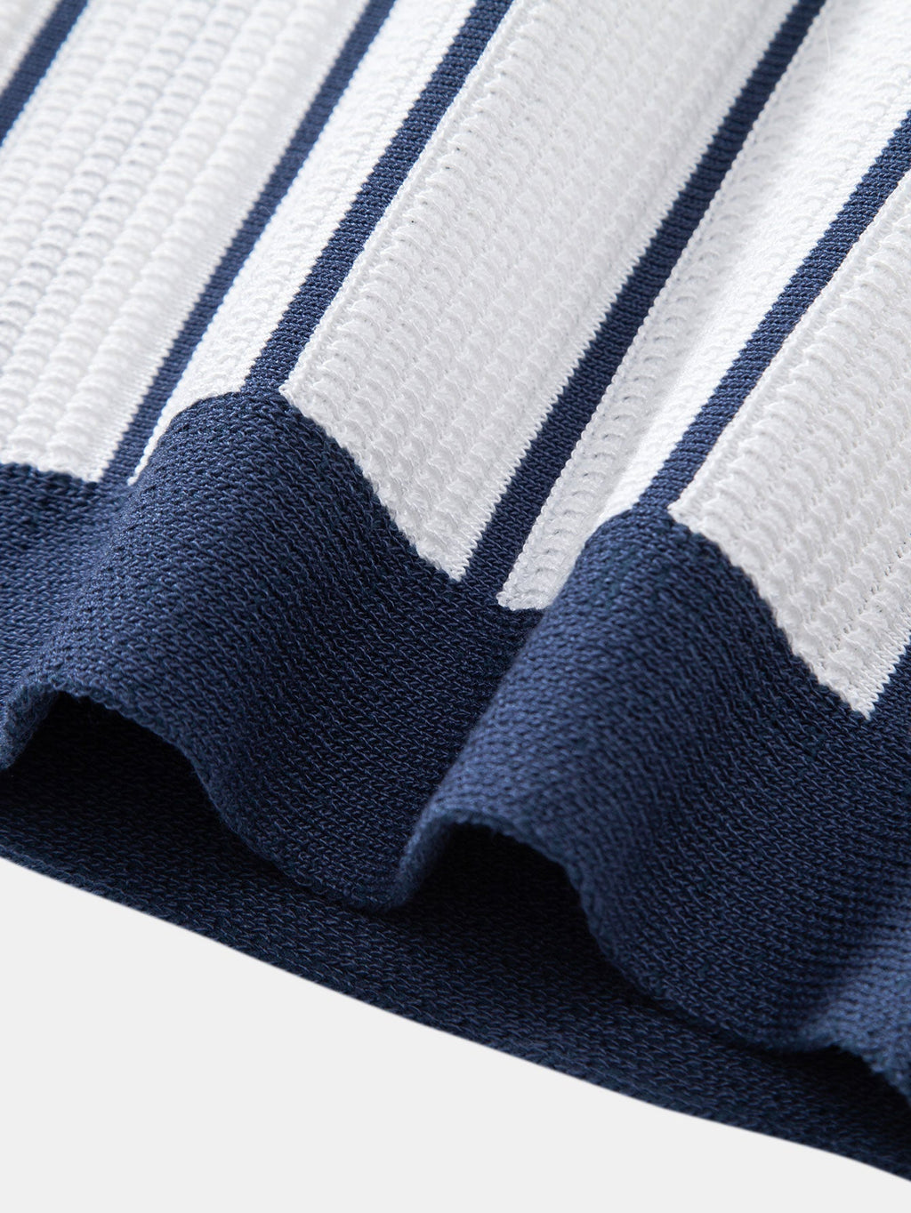 MAISON VALÉRIE | Chemise à rayures en maille avec boutons & pantalons en lin droits